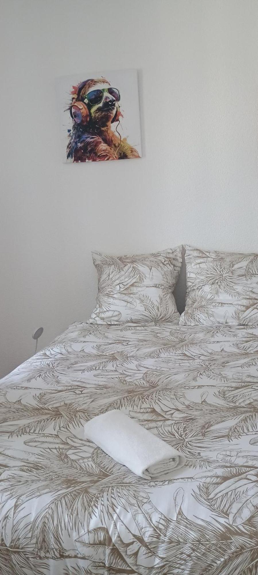Comfortable 1 Bd Apartment *